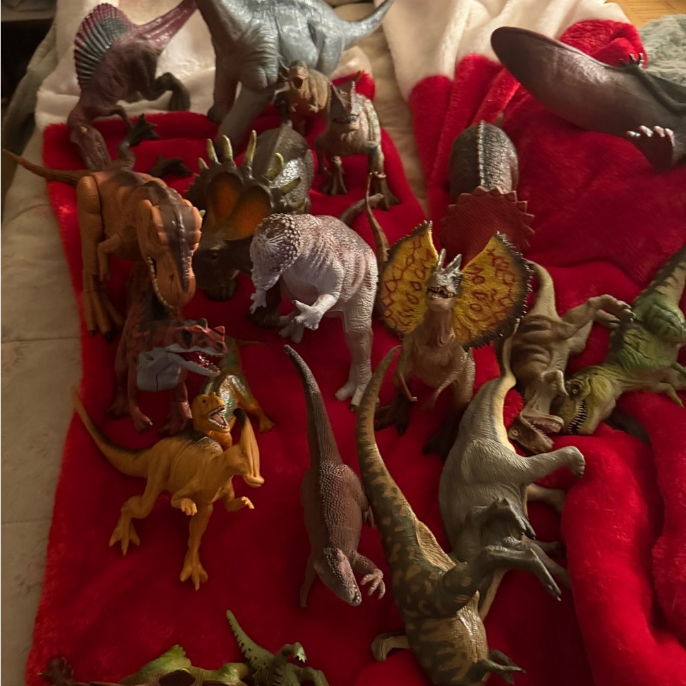 Assorted Dinosaur Reptile Toys Set
